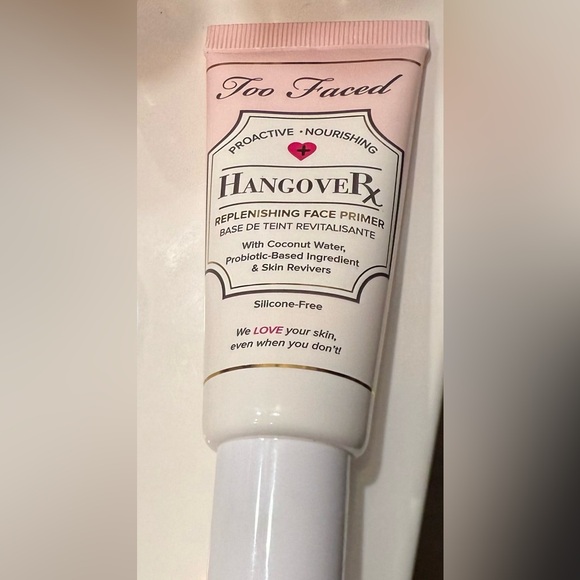 NWOB! New without box Too Faced Hangover Replenishing Face Primer - Picture 2 of 3